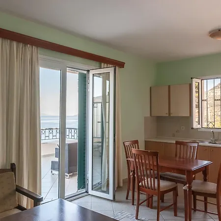 アパートホテル Epidavros Seascape 4*