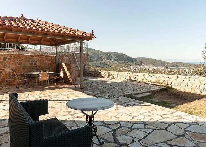 Epidavros Seascape 公寓式酒店 4*